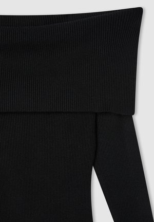 Czarny, prążkowany top damski na ramiączkach z długimi rękawami. Posiada fakturowany materiał oraz szeroki, złożony dekolt.