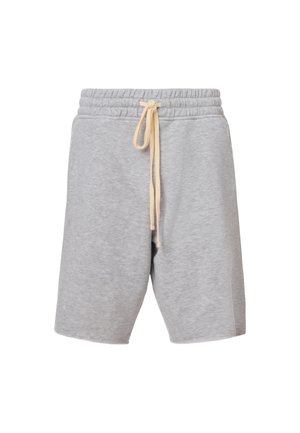 Pantalones cortos de mezcla de algodón grises con una cinturilla elástica y cordón de beige. Presenta bolsillos laterales y un ajuste relajado. Textura suave y lisa.