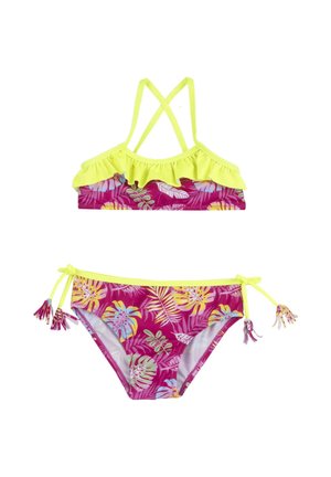 Set bikini floreale con top rosa decorato da volant giallo e spalline incrociate; parte inferiore coordinata con lacci laterali e nappine, decorata con foglie tropicali.