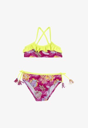 Set bikini floreale con top rosa decorato da volant giallo e spalline incrociate; parte inferiore coordinata con lacci laterali e nappine, decorata con foglie tropicali.