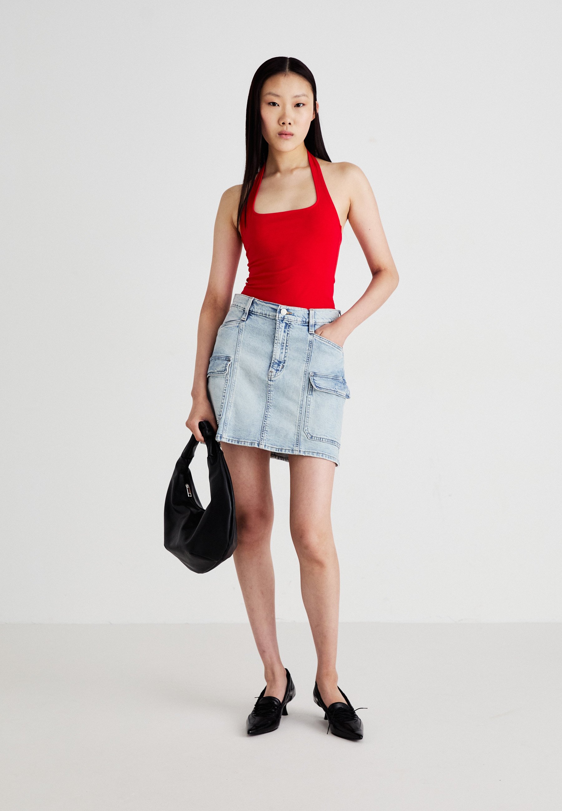 売れ筋商品|||ウィークデイ Tシャツ レディース トップス SQUARE NECK HALTER - Top - bright red 208304783-1-red?$n_750w$&wid=