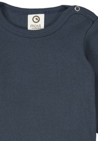 Navy blue ribbed long-sleeved bodysuit with a round neckline and snap fasteners at the shoulder. Features a müslí brand label.