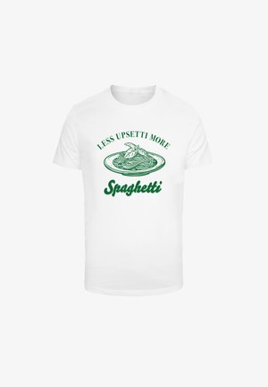 T-shirt en coton blanc avec du texte vert et un graphique de spaghetti avec une feuille de basilic, portant la mention "MOINS DE TRISTESSE, PLUS DE SPAGHETTI."