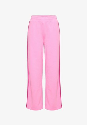 Väljauhkeat vaaleanpunaiset collegehousut, joissa on joustava vyötärönauha ja tummemman vaaleanpunaiset sivuraidat, esillä valkoista taustaa vasten.