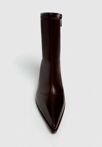 Stradivarius Stivaletti - brown