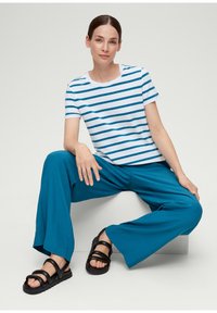s.Oliver BLACK LABEL EN STRETCH - T-Shirt print - petrol