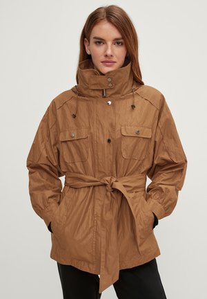 MIT BINDEGÜRTEL - Parka - brown