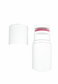 Witte cilindervormige container met een ribbelstructuur, voorzien van een afneembare dop en een gekleurde accent aan de bovenkant. Gladde afwerking.