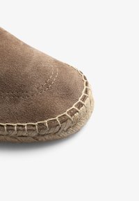 Scalpers Pantofi casual cu șiret - taupe