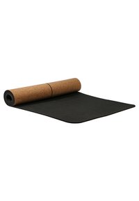 Kork jooga matt, millel on must tekstuuriga pind, osaliselt rullitud, ümar lõpp sileda viimistlusega ja looduslik korkaluspind.