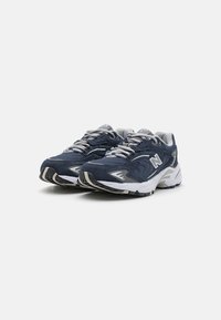New Balance 725 UNISEX - Sneaker low - eclipse