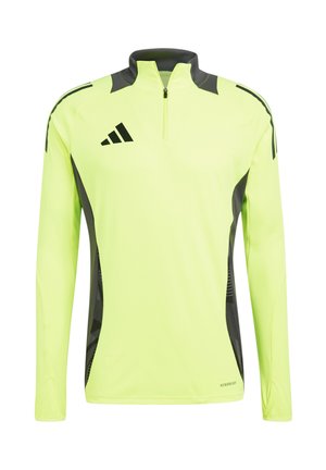 Langarm-Sportoberteil, leuchtendes Neon-Gelb mit schwarzen Akzenten, Halb-Reißverschluss am Hals, strukturierte Seitenpaneele, hergestellt aus feuchtigkeitsableitendem Material.