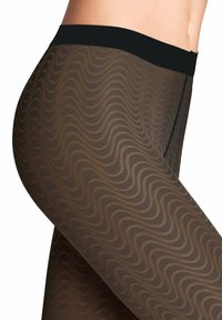 Calze nere trasparenti con un motivo ondulato in una tonalità più chiara, dotate di una fascia in vita nera larga per il massimo comfort e una texture morbida.