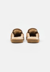 Shepherd ADAM - Slippers - cognac