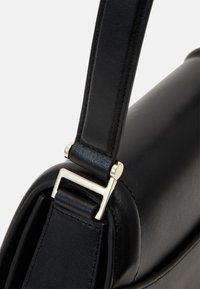 BOSS ARIELL SHOULDER BAG - Kabelka - black