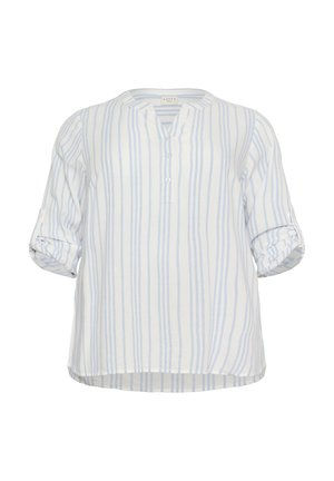 Lichte, oversized shirt in het wit met verticale blauwe strepen. Beschikt over een ronde halslijn, knopenlijst en opgerolde mouwen.