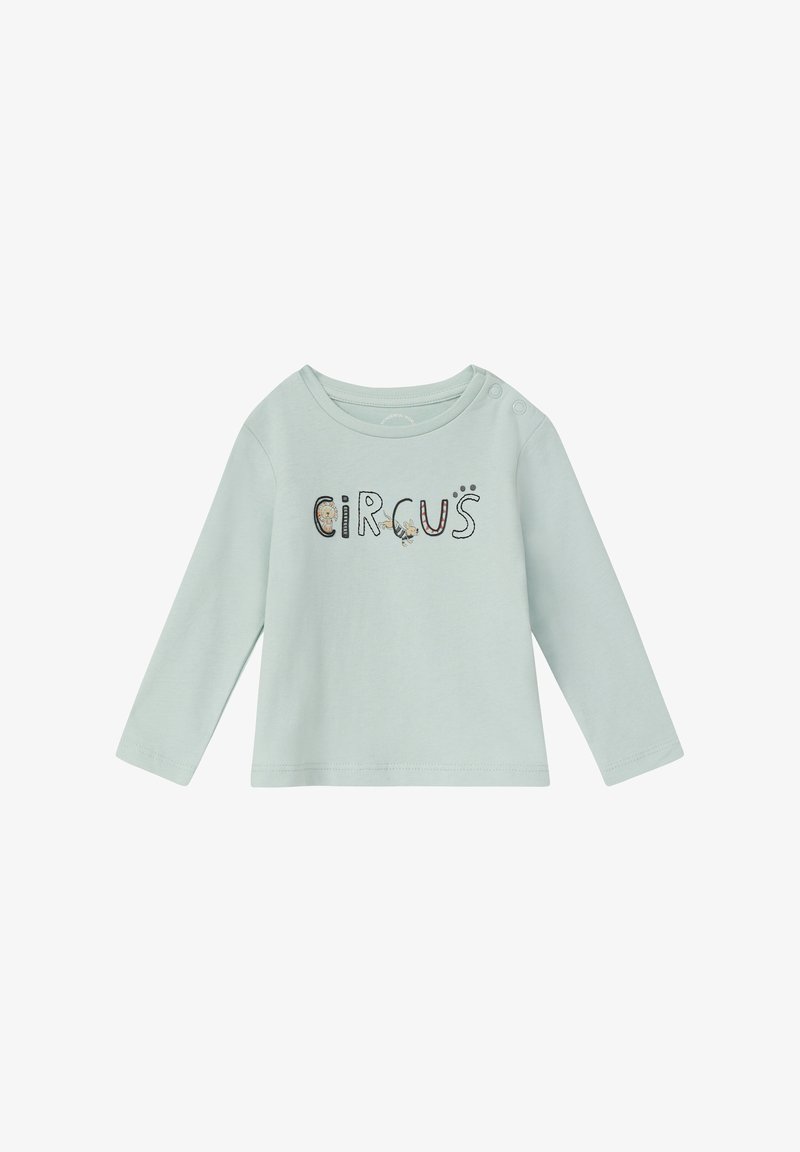 Hellgrünes Langarmshirt mit dem Wort "CIRCUS" in verspielten, strukturierten Buchstaben mit bunten Akzenten. Knopfdetails an der Schulter.