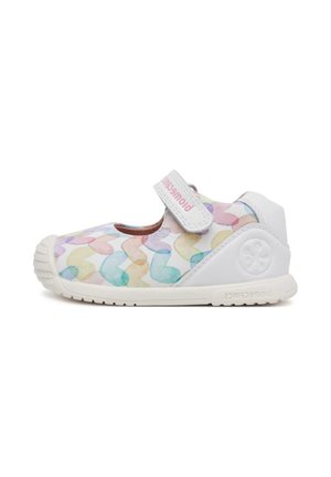 Scarpa Mary Jane bianca per bambini con motivi a cuori multicolori, suola in gomma e cinturino regolabile con Velcro.