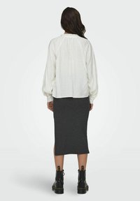 JDY FINA - Blouse - cloud dancer