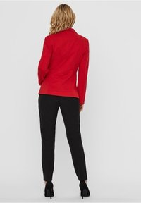 Vero Moda Blejzr - berry