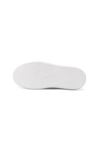 Sole di sneaker in gomma bianca con modelli di grip testurizzati. Presenta più sezioni e un design fluido per stabilità e trazione.