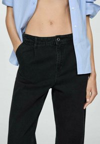 Mango Džínsy bootcut - black denim