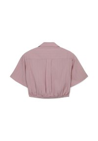 Camicetta rosa tagliata con colletto, maniche corte e righe verticali testurizzate, caratterizzata da un orlo arricciato e pieghe sul retro.