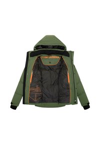 Giacca puffer verde con chiusura a zip e bottoni, foderata internamente di nero e con dettagli arancioni. Include un cappuccio e numerose tasche interne.