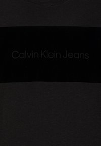 Calvin Klein Jeans COLOR BLOCK LOGO - T-shirts med print - black