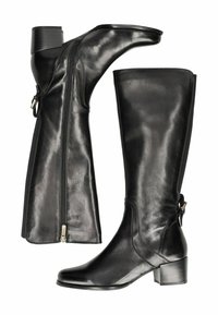 Botas de cuero negro hasta la rodilla con un acabado brillante, con cremallera lateral y un pequeño detalle metálico cerca del tacón. Diseño de tacón cuadrado.