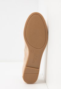 s.Oliver Ballet pumps - nude