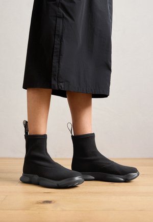 KARST - Classic ankle boots - malaya
