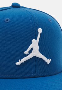 Jordan PRO JUMPMAN UNISEX - Caps - industrial blue/white