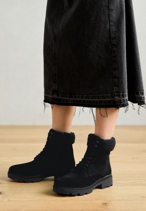 LEATHER - Platåstøvletter - black