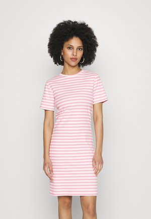 Pieces Petite PCRUKA DRESS - Etuikleid - begonia pink
