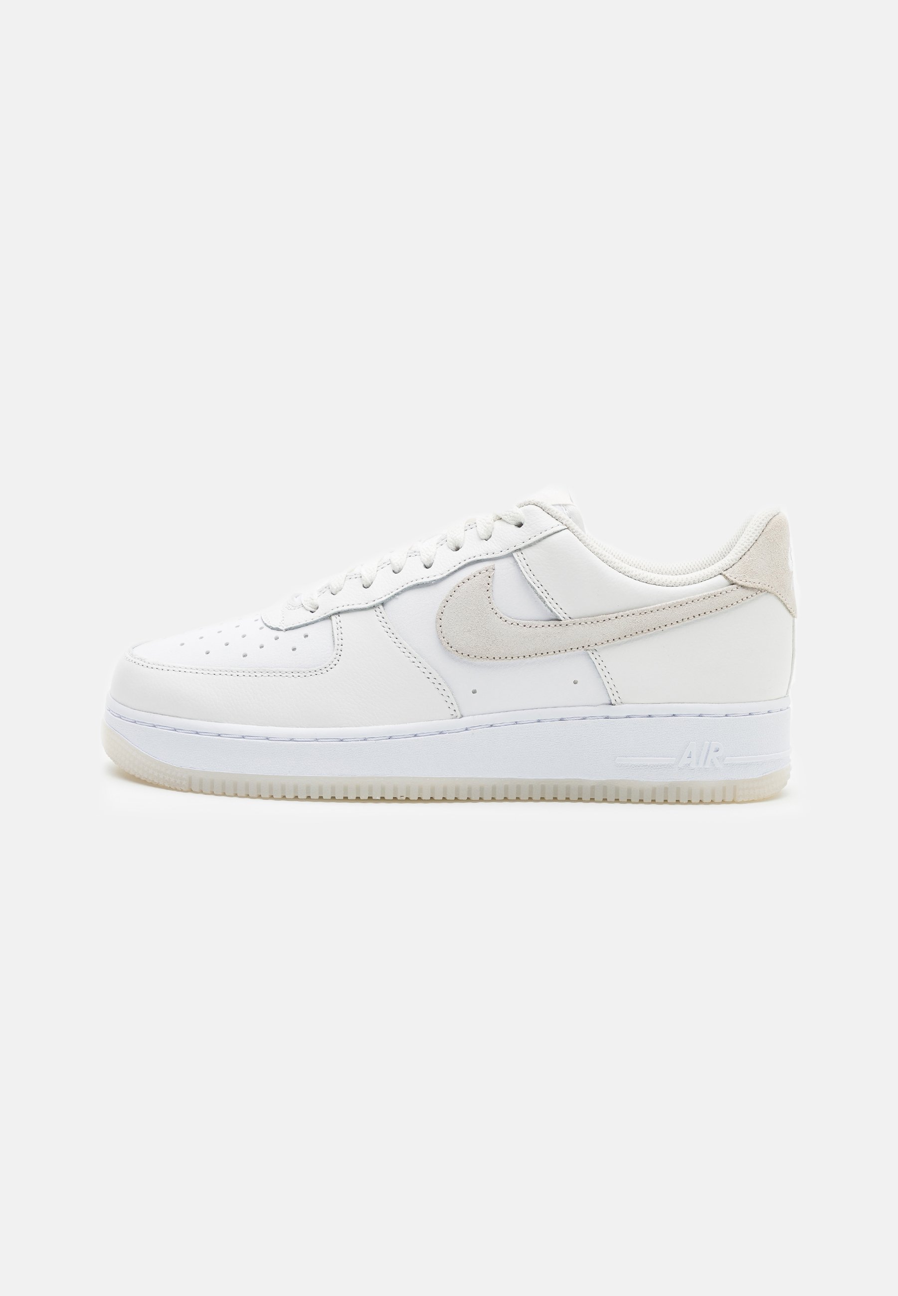 Nike Sportswear AIR FORCE 1 07 LV8 - Sneaker low - white/phantom 