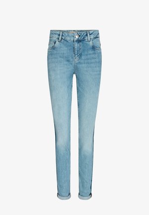 Sleek sinise sinine teksapüksid, millel on volditud sääred, eesnööbid, lukud ning ees- ja taga-taskud.