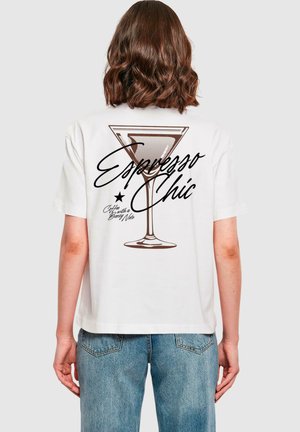 Mister Tee ESPRESSO CHIC - Print T-shirt - white