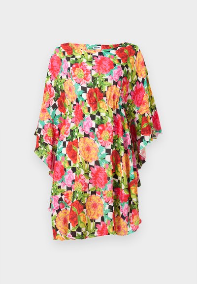 Χαλαρό φόρεμα μέχρι το γόνατο με φαρδιά μανίκια, που διαθέτει ζωηρό λουλουδάτο σχέδιο σε κόκκινο, ροζ, κίτρινο και πράσινο σε μαύρο-λευκό καρό φόντο.