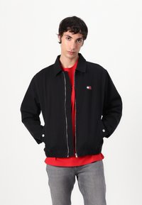 Tommy Jeans ESSENTIAL FLAG JACKET - Bombejakke - black