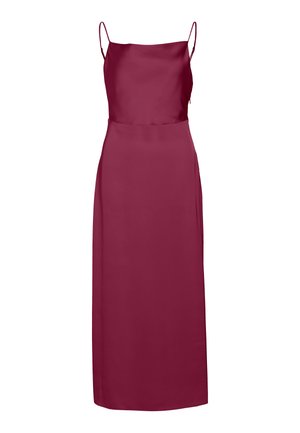 Ujjatlan, hosszú szaténruha mély bordó színben, vékony spagettipántokkal és egyenes nyakkivágással.