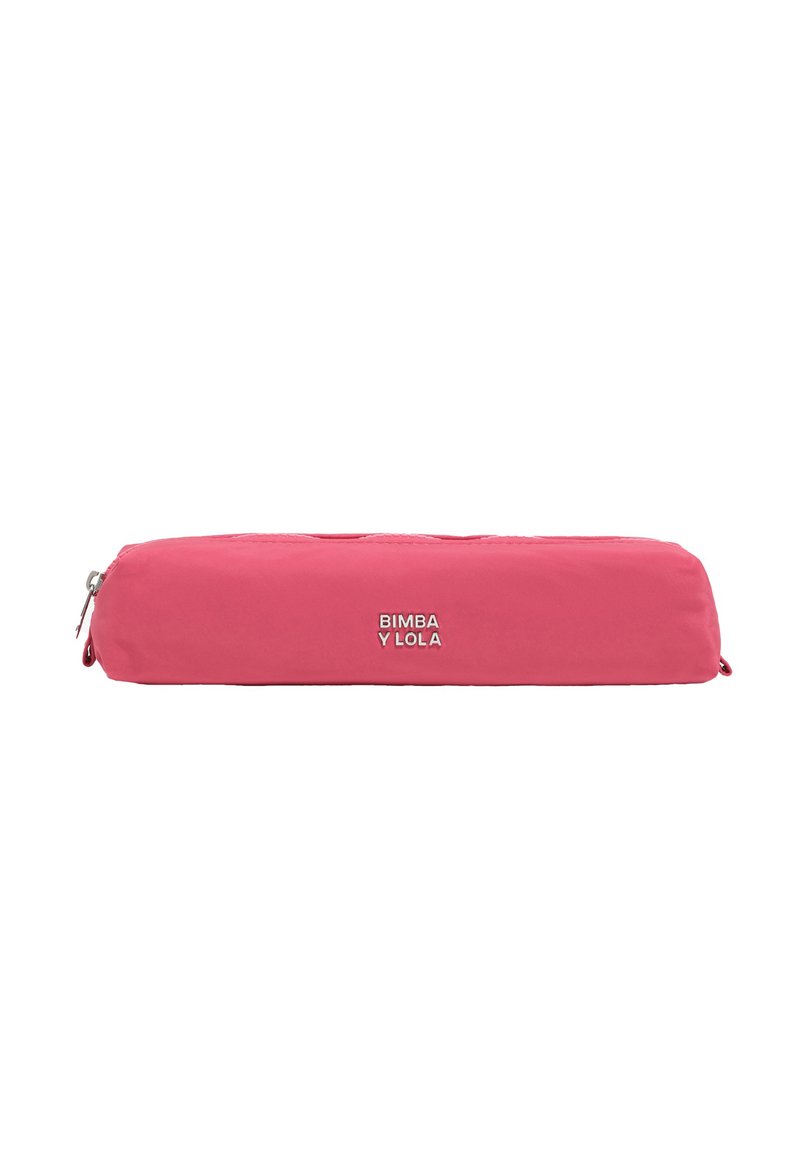 Estuche rectangular rosa con cremallera plateada y el logo "BIMBA Y LOLA" centrado en la parte frontal.