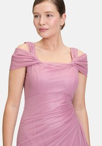 Vera Mont - Suknia balowa