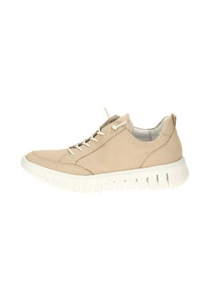 Beiger Freizeit-Sneaker mit weißer dicker gerillter Sohle, Schnürfront und gepolstertem Kragen, vor weißem Hintergrund gezeigt.