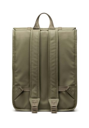 Sac à dos carré vert olive avec des bretelles rembourrées et une poignée supérieure, présenté de dos sur un fond blanc.