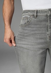 Next VINTAGE STRETCH AUTHENTIC - Traperice opuštenog kroja - grey washed