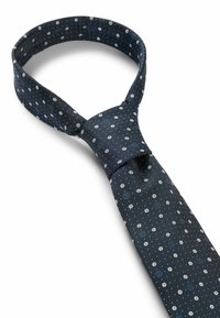 Marineblauer Krawatte aus texturiertem Stoff mit einem sich wiederholenden weißen und hellblauen Blumenmuster, abgeschlossen mit einer spitzen Endung und einer klassischen Schlaufe.