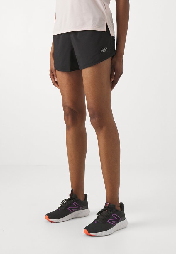 ESSENTIALS SHORT - Kurze Sporthose