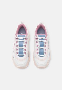 Fila STRADA DREAMSTER - Tenisky - white/mauve chalk