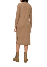 s.Oliver MIDI MIX - Strickkleid - sandstein